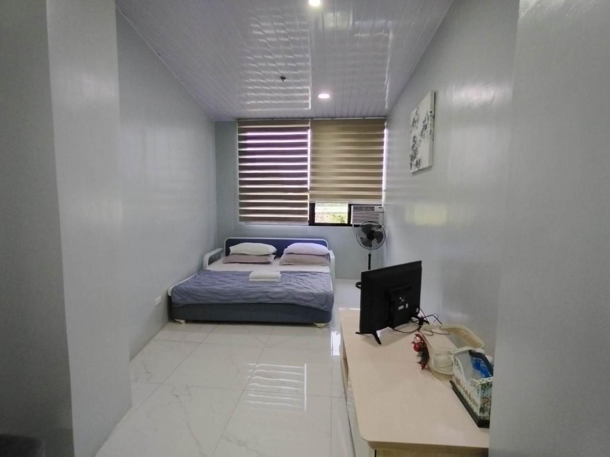 Quirino Hub Hotel Room With Netflix Davao Exterior photo